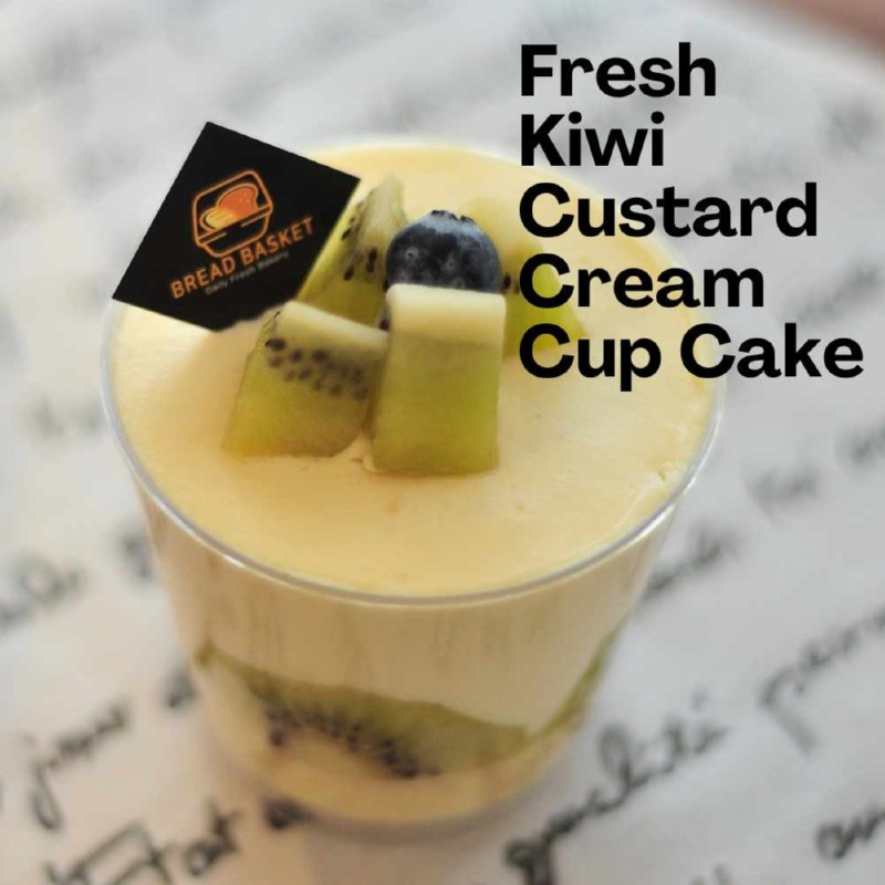 Fresh Kiwi Custard Cream Cup Cake (1000 x 1000 px).jpg